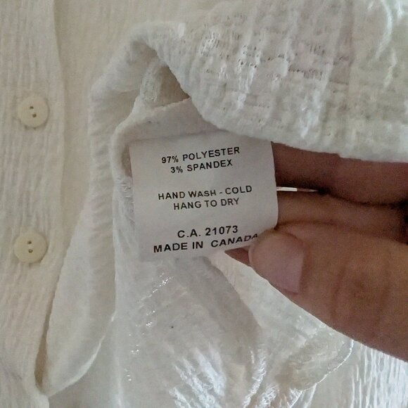 VINTAGE - white creme button up - Picture 3 of 8